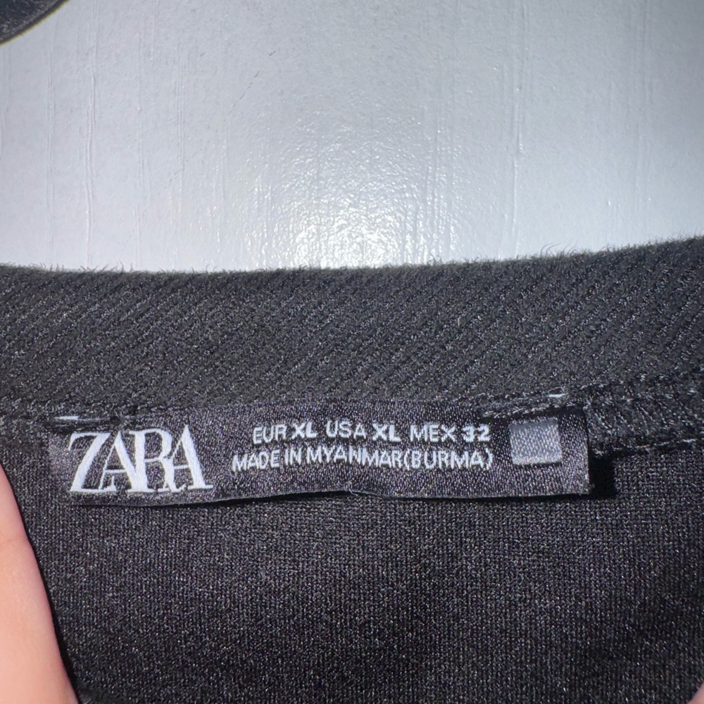 Zara Black Mini Dress with Pocket Detail - Picture 2 of 2